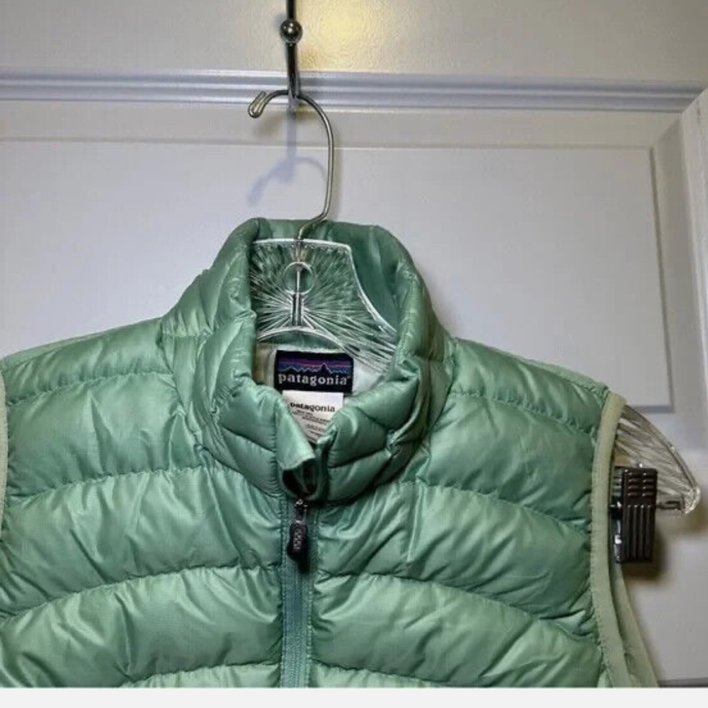 Patagonia Women’s vest - Picture 2 of 10